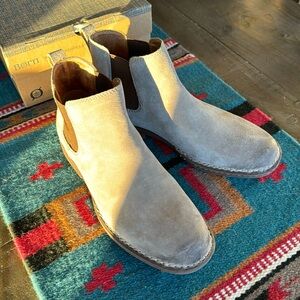 Bjorn Shane Men’s Suede Chukka Boots